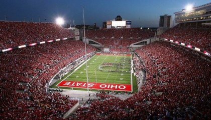 开云下载-北京队对阵掘金，拉文关键战不手软，当东方铁壁遭遇高原风暴