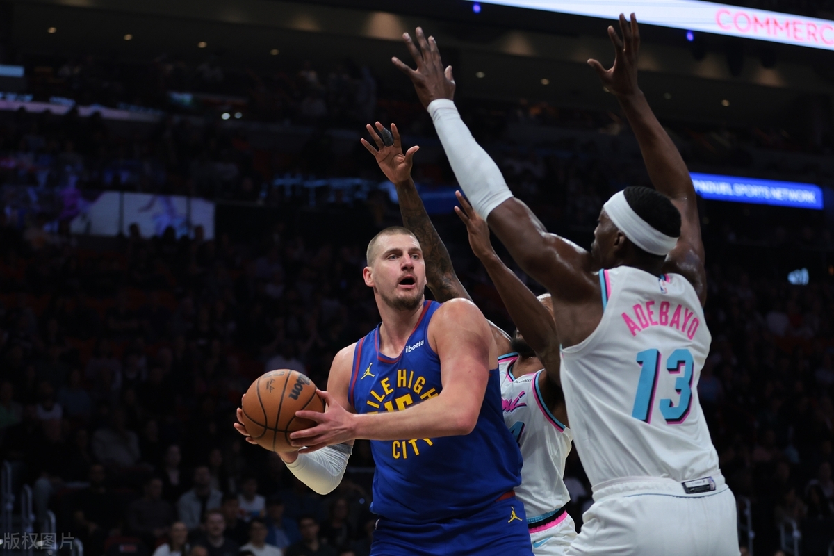 76人完胜凯尔特人,约基奇点燃赛场 76人完胜凯尔特人,约基奇点燃赛场